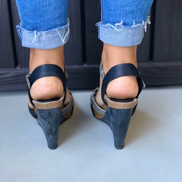 Crisscross Studded Distressed Leather Wedge Sandal - Picture 7 of 7